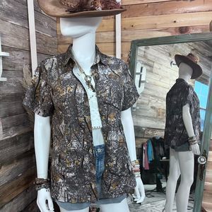 EUC Bushlan Camo Button Up Hunting Shirt in Gray